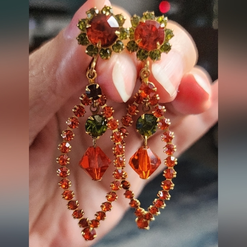 Vintage Chandelier Clip On Earrings Orange Green Rhinestone Gold Tone - Picture 2 of 4